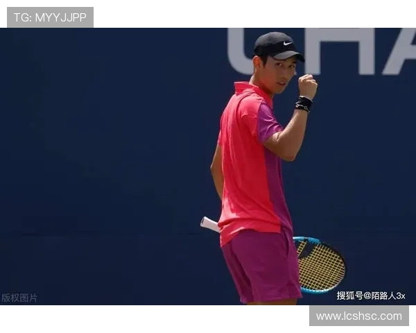 网球新星崭露头角 展现惊人实力挑战世界顶尖选手